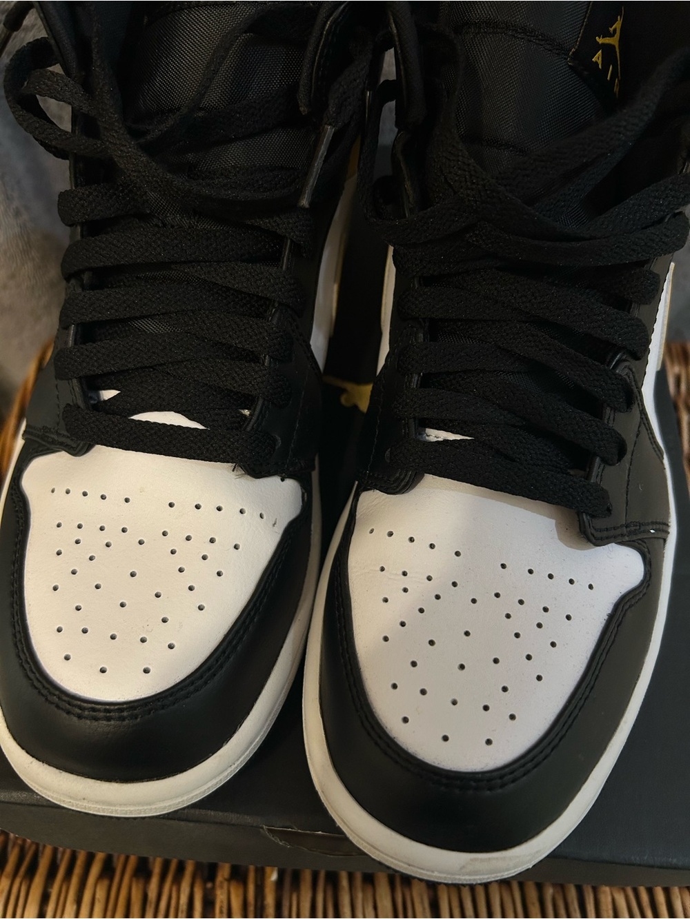 Jordan 1 Men’s Mid Pollens - Picture 3 of 7
